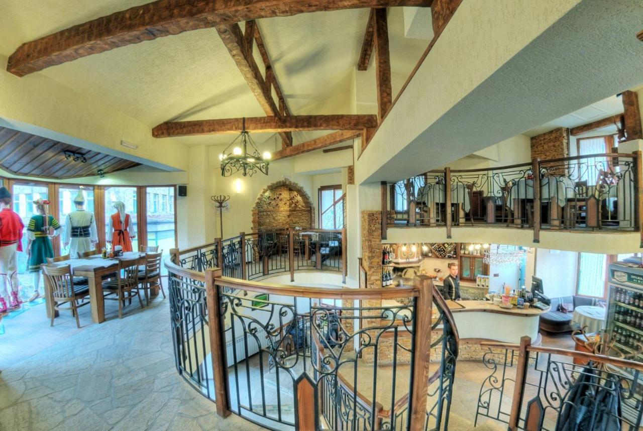 Българче Хотел - Ресторант Smolyan Exterior foto